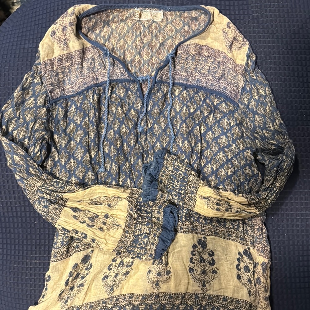 Vintage Bohemian Blue and Cream 3/4  Sleeve Top